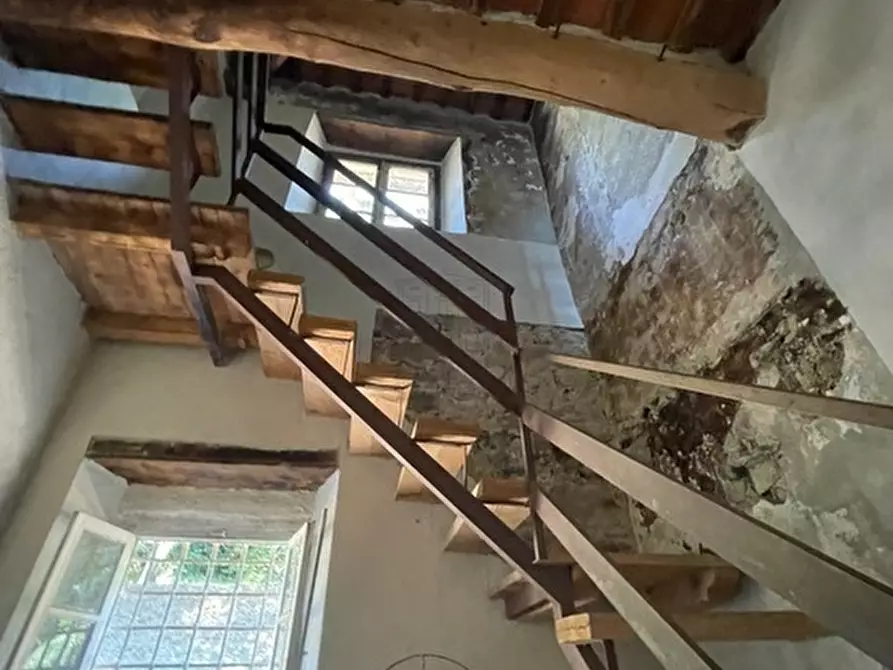 Immagine 21 di Villa in vendita  a Lucca