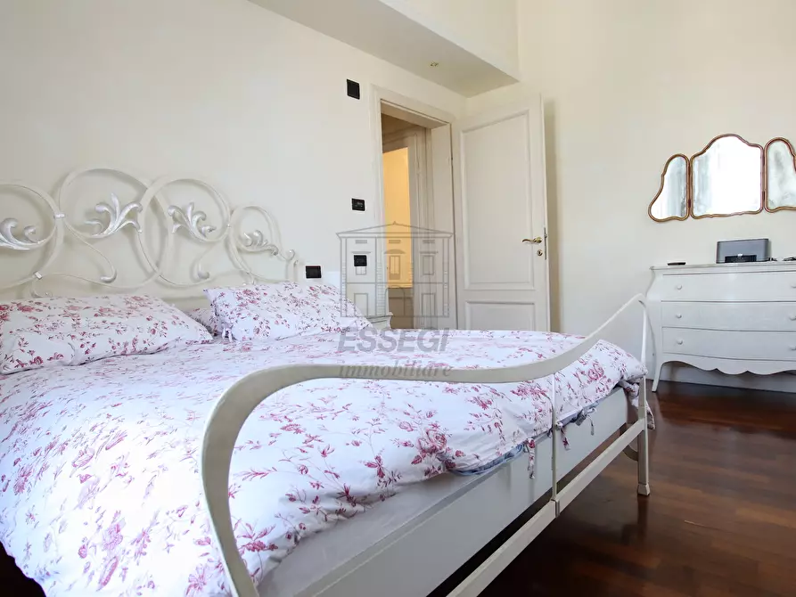 Immagine 19 di Villa in vendita  in Viale Pacini 35 a Lucca