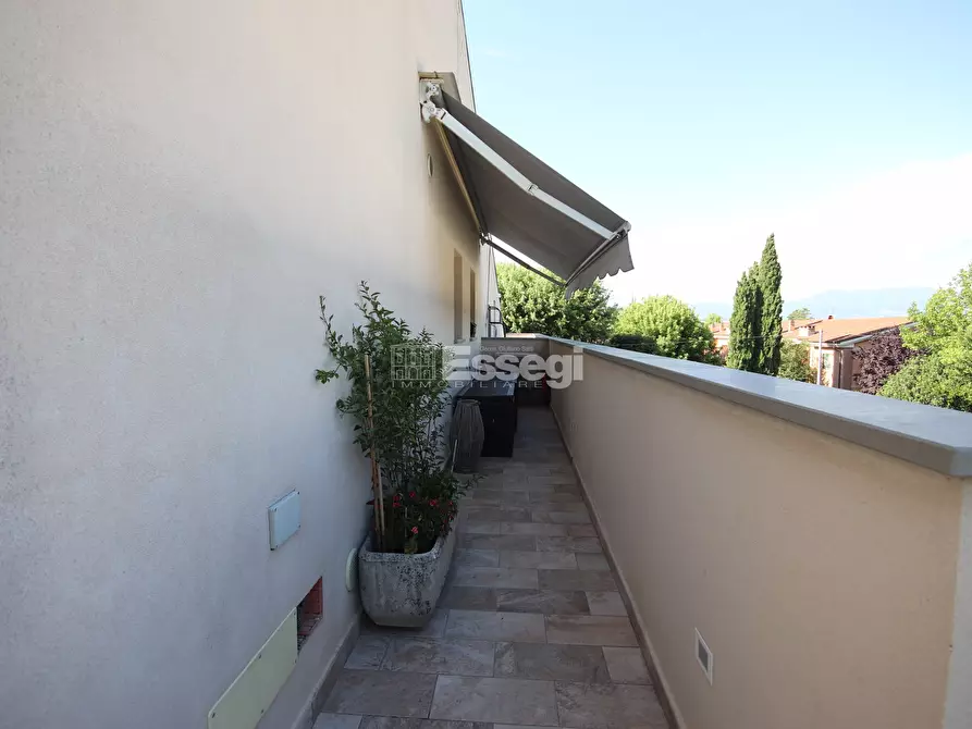 Immagine 12 di Appartamento in vendita  in Via Gaetano Luporini 1275 a Lucca