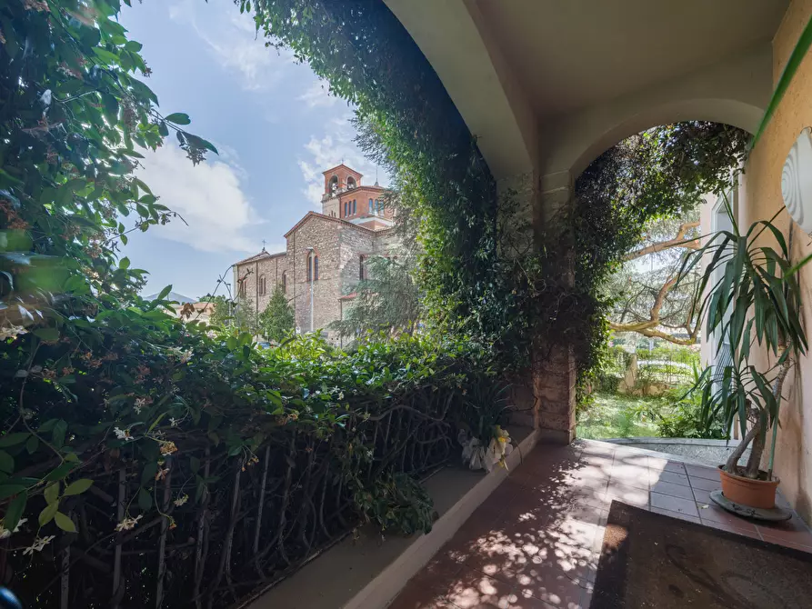 Immagine 4 di Villa in vendita  in Via Castruccio Buonamici a Lucca