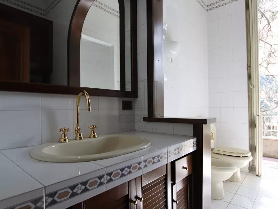 Immagine 26 di Villa in vendita  in Via Pietro Paolini 303 a Lucca
