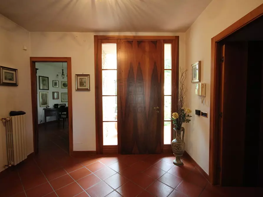 Immagine 23 di Villa in vendita  in via delle foreste a Lucca