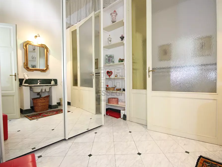 Immagine 16 di Appartamento in vendita  in piazza san frediano a Lucca