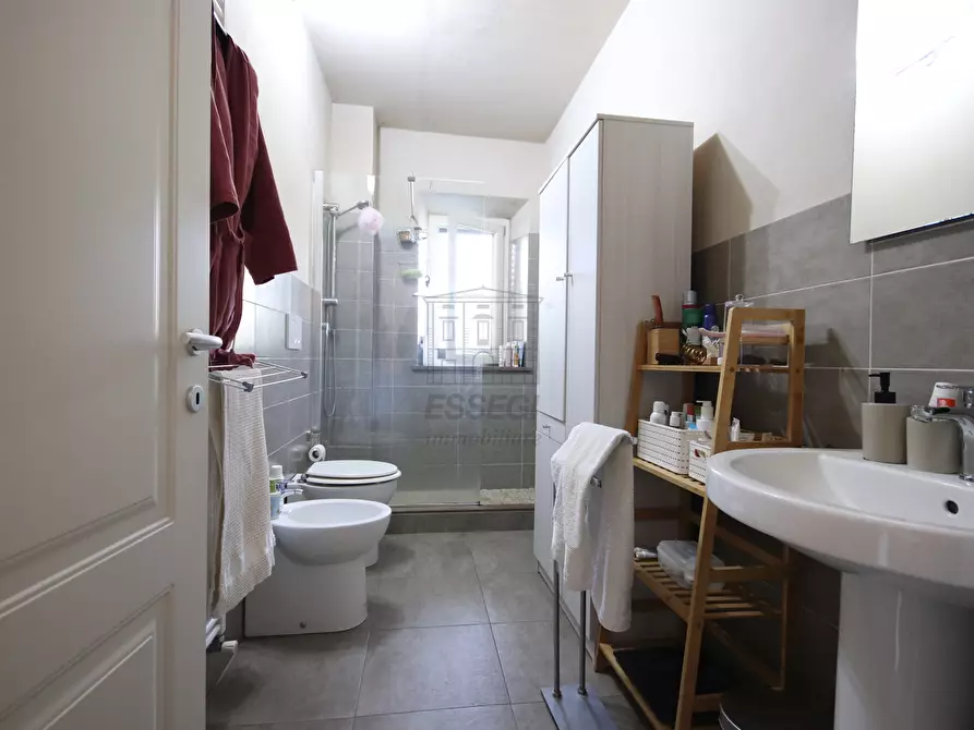 Immagine 9 di Appartamento in vendita  in Via Sant'Alessio a Lucca