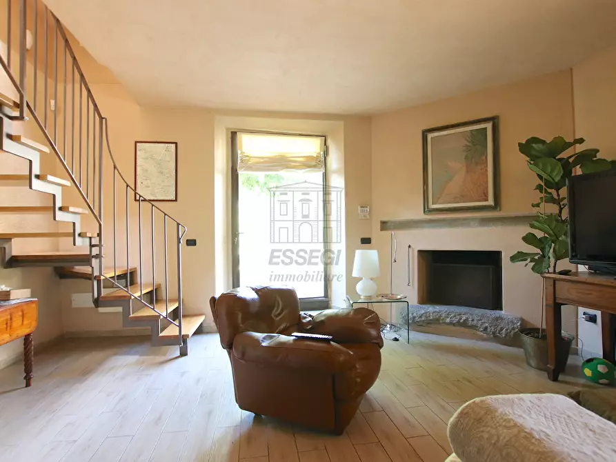 Immagine 41 di Villa in vendita  in Via di segromigno a Capannori