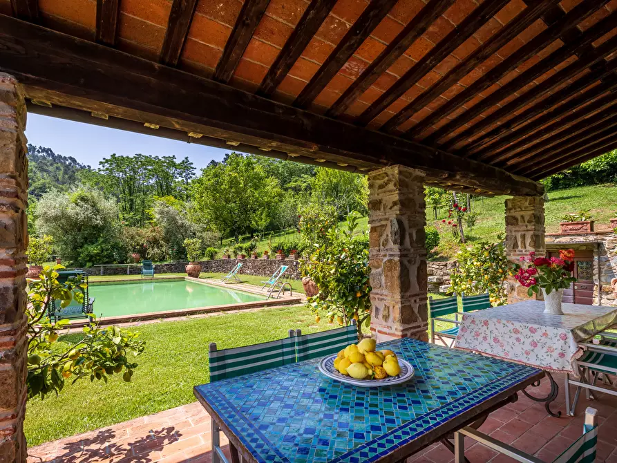 Immagine 25 di Villa in vendita  in via del maccennere a Lucca