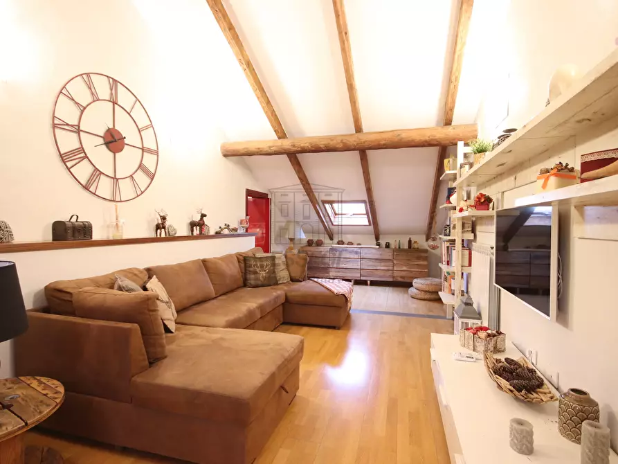 Immagine 1 di Appartamento in affitto  in Viale Pacini 116 a Lucca