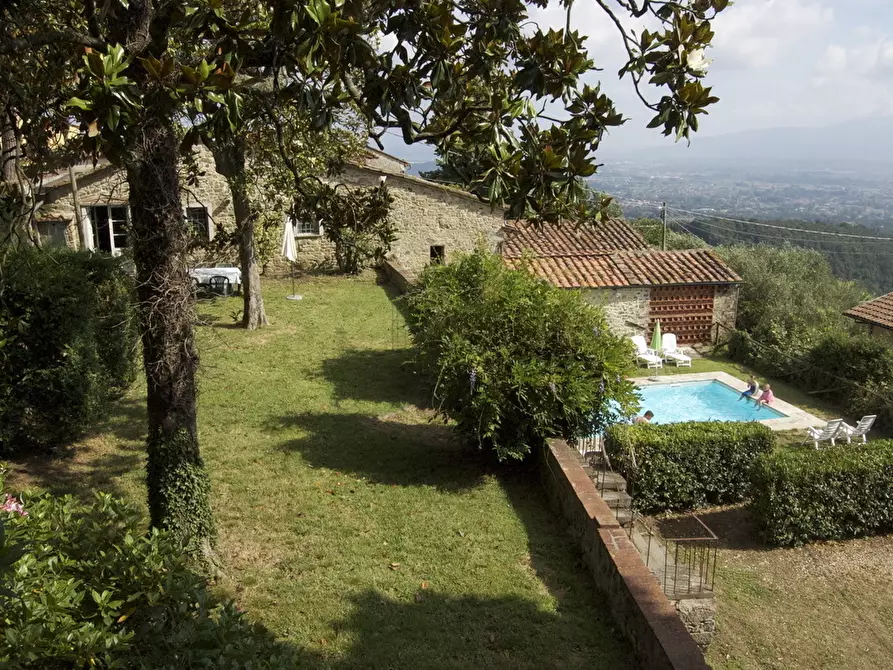 Immagine 79 di Rustico / casale in vendita  in Via di matraia a Lucca