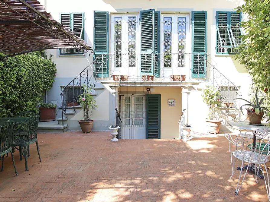 Immagine 4 di Villa in vendita  in Via Borgo Giannotti 120 a Lucca