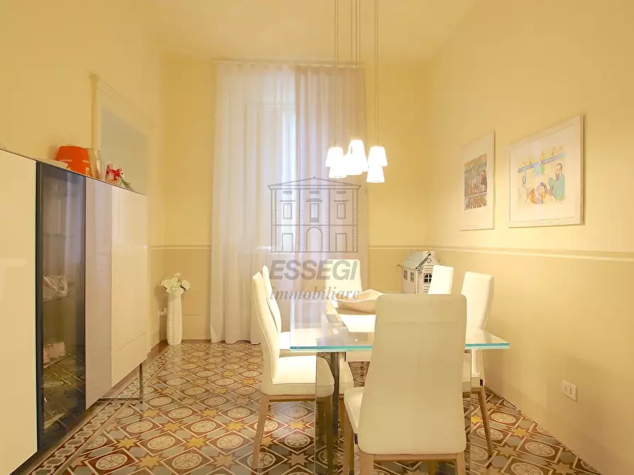 Immagine 8 di Appartamento in vendita  in Via Santa Chiara 12 a Lucca