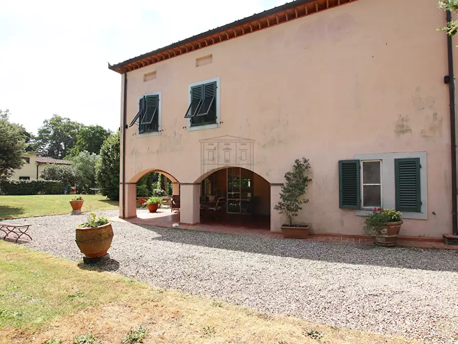 Immagine 15 di Villa in vendita  in Via di segromigno a Capannori