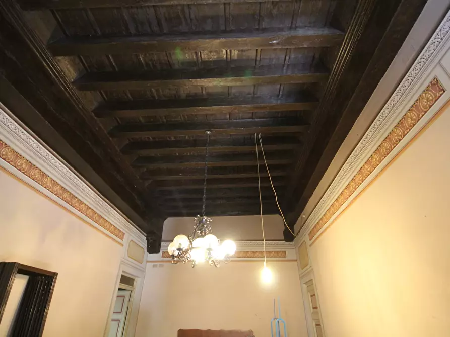 Immagine 19 di Appartamento in vendita  in via busdraghi a Lucca