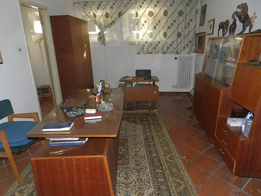 Immagine 19 di Villa in vendita  a Lucca