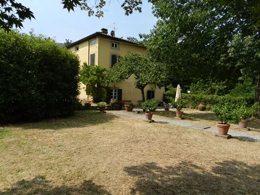 Immagine 1 di Villa in vendita  in Via Vicinale dell'Acquedotto 102 a Capannori