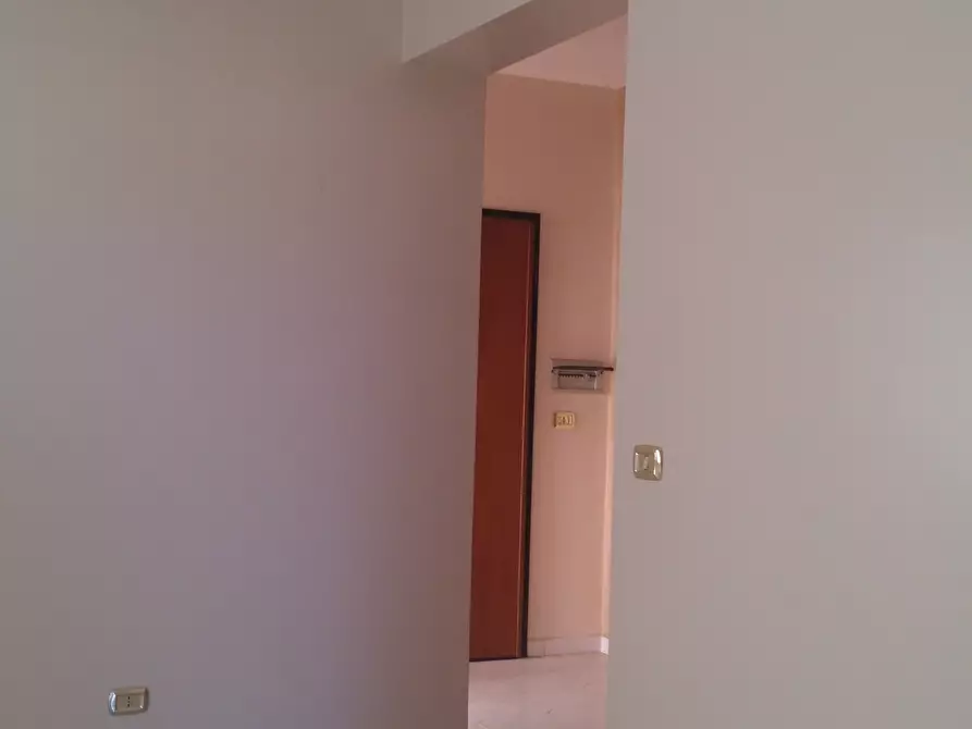 Immagine 12 di Bilocale in vendita  a Reggio Di Calabria