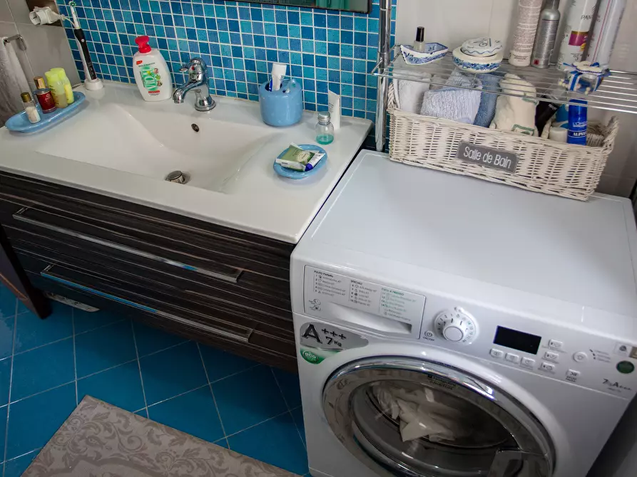 Immagine 34 di Casa indipendente in vendita  in Viale Aldo Moro 5 a Bova Marina