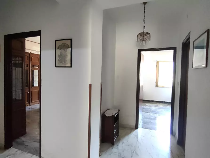 Immagine 6 di Trilocale in affitto  a Bova Marina