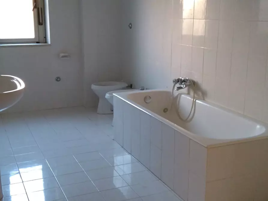 Immagine 10 di Bilocale in affitto  in Via Trapezzoli Sud San Gregorio 40 a Reggio Di Calabria