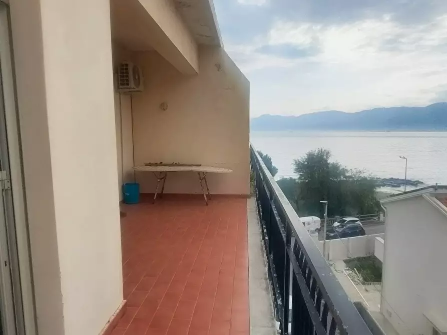 Immagine 16 di Trilocale in affitto  in Gallico Marina a Reggio Di Calabria