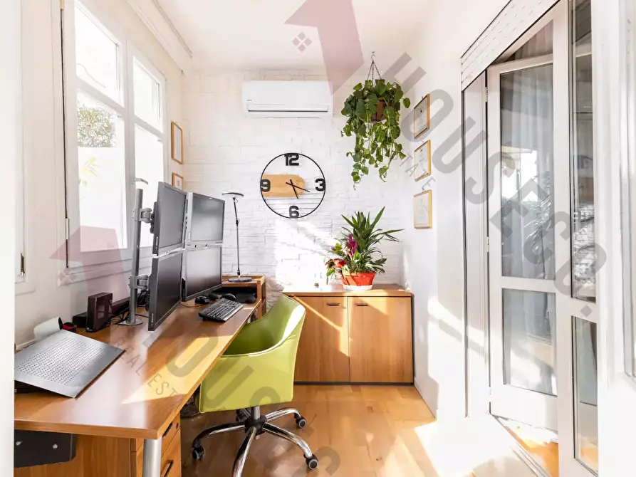 Immagine 17 di Appartamento in vendita  in Via Italia a Quartu Sant'elena