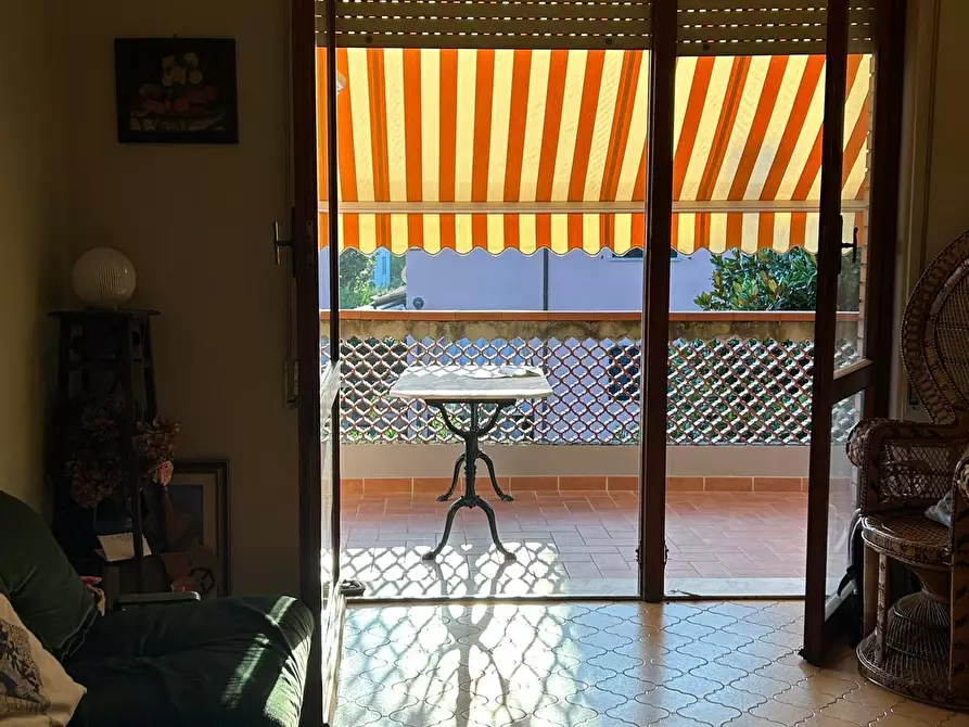 Immagine 10 di Quadrilocale in vendita  a Carrara