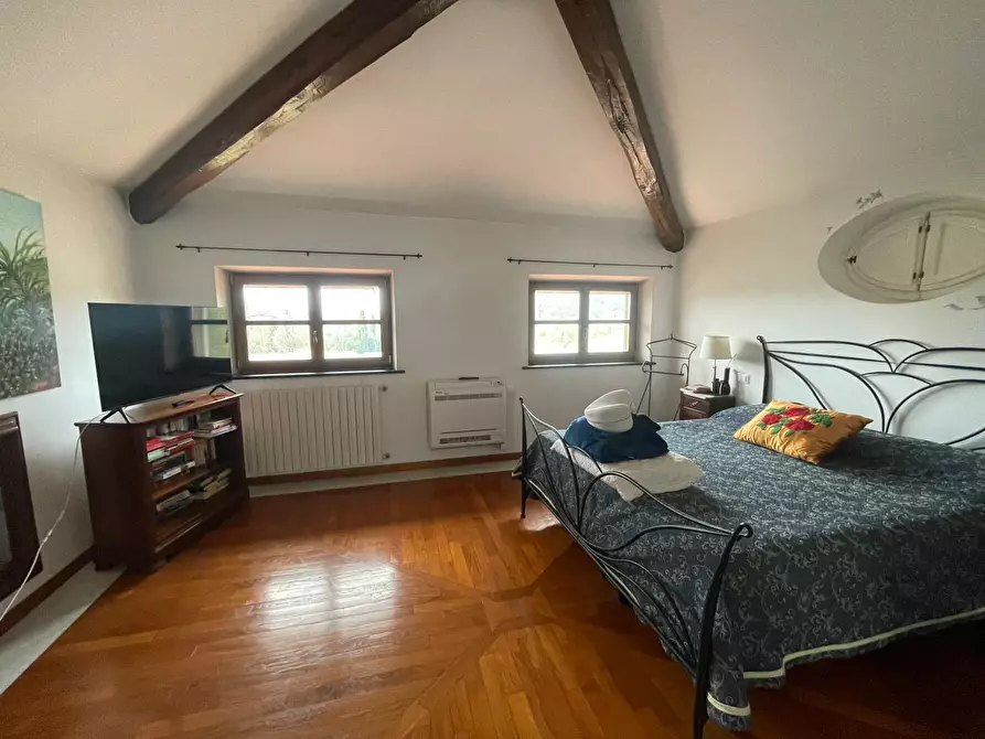 Immagine 21 di Villa in vendita  a Castelnuovo Magra