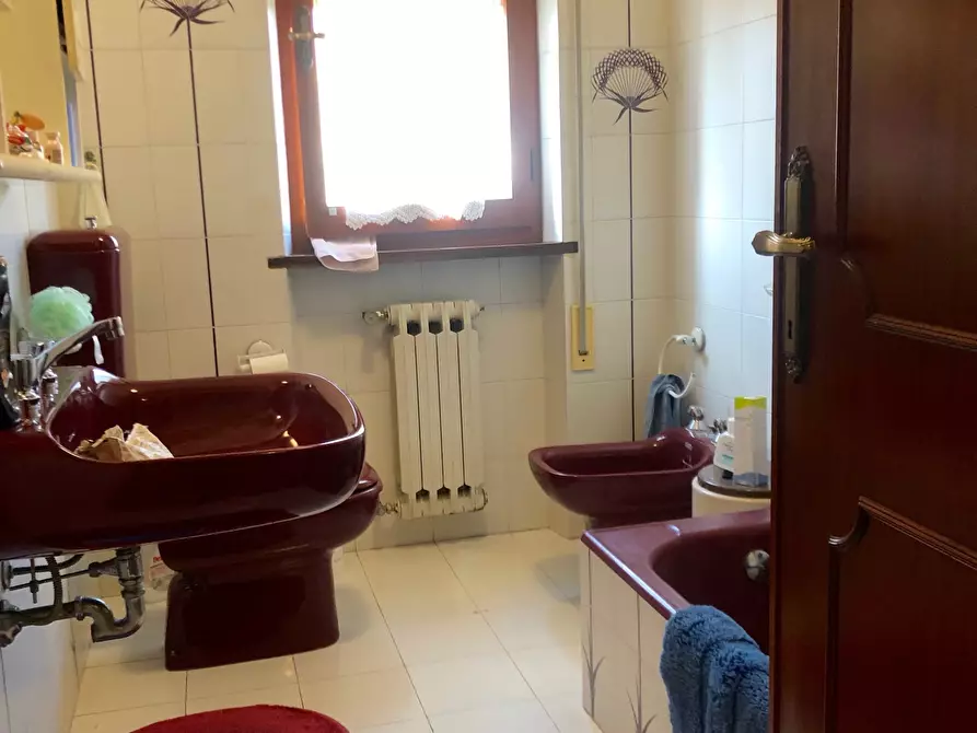 Immagine 9 di Pentalocale in vendita  a Castelnuovo Magra