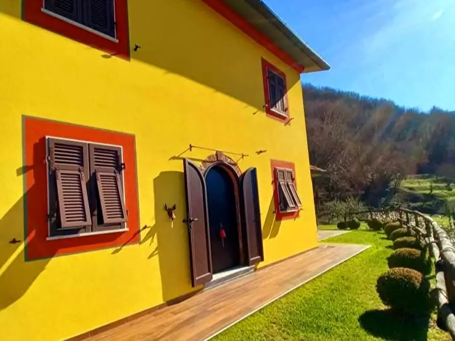 Immagine 2 di Rustico / casale in vendita  a Fivizzano