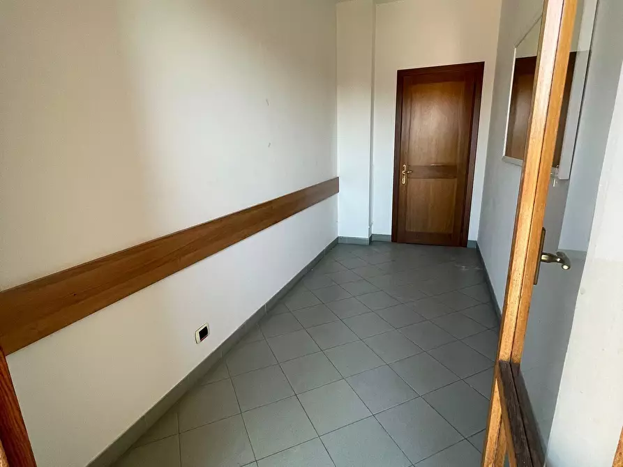 Immagine 10 di Pentalocale in vendita  a Castelnuovo Magra