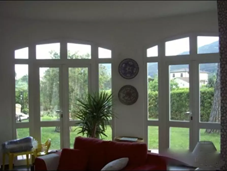 Immagine 10 di Casa semindipendente in vendita  a Ameglia