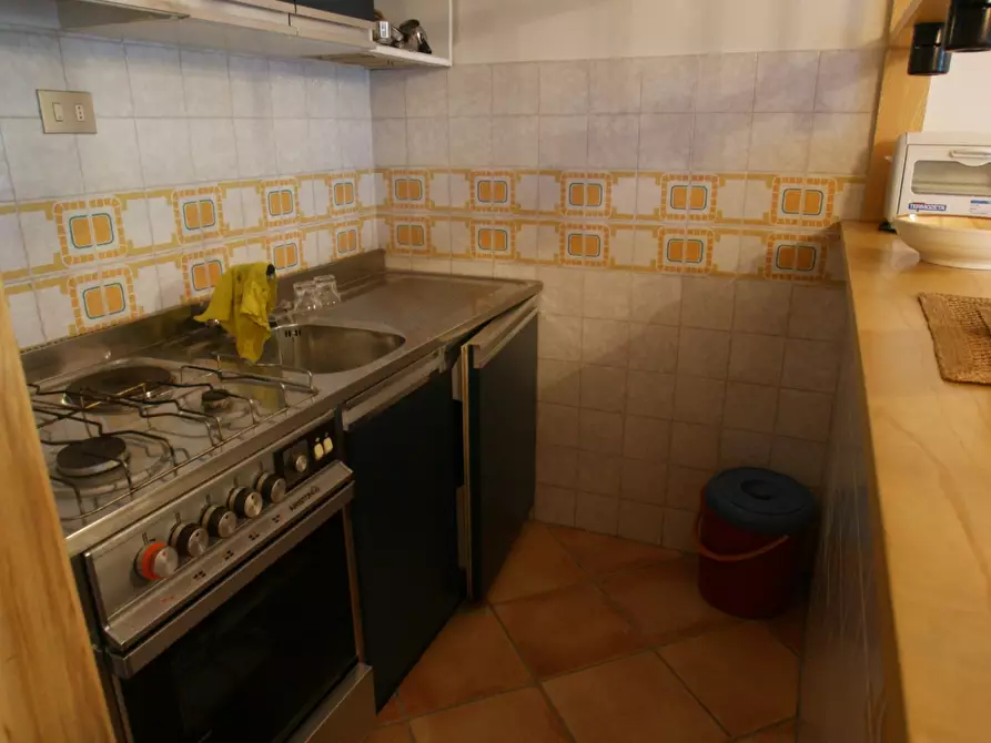 Immagine 4 di Monolocale in vendita  a Ameglia