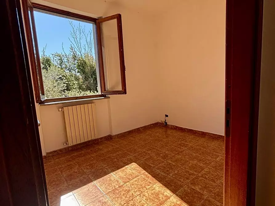 Immagine 8 di Casa semindipendente in vendita  a Ameglia