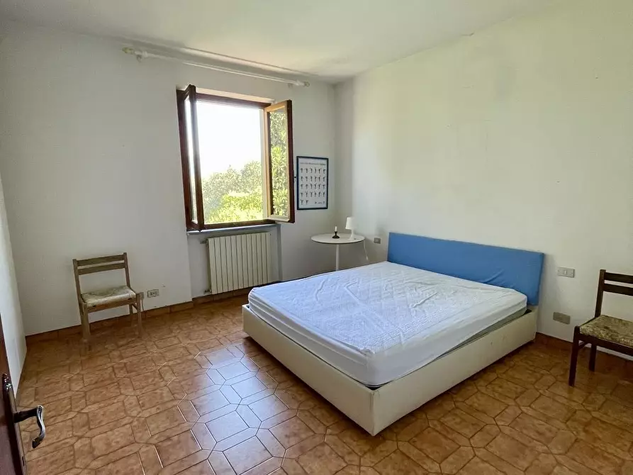 Immagine 13 di Casa semindipendente in vendita  a Ameglia