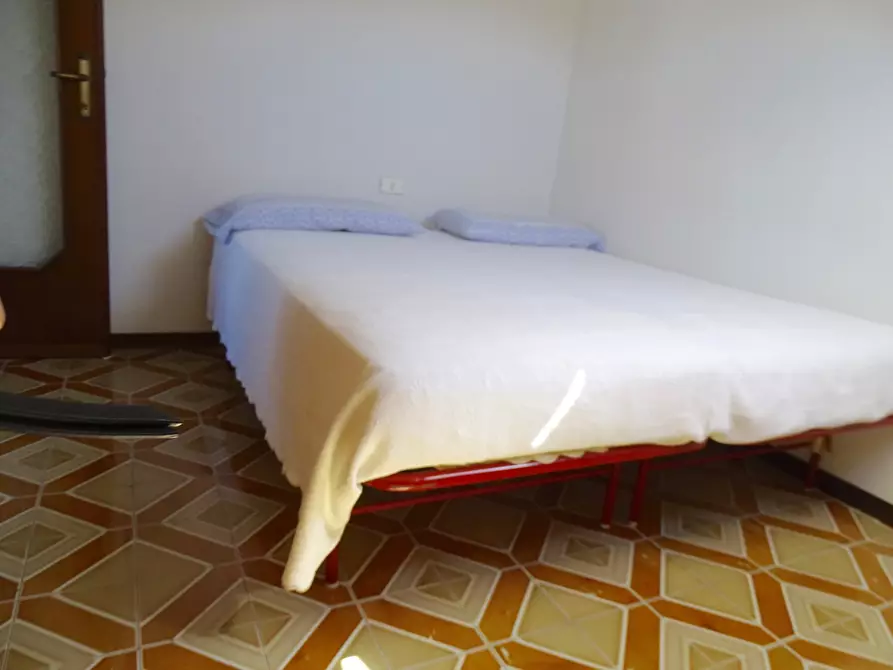 Immagine 10 di Mansarda in vendita  a Ameglia