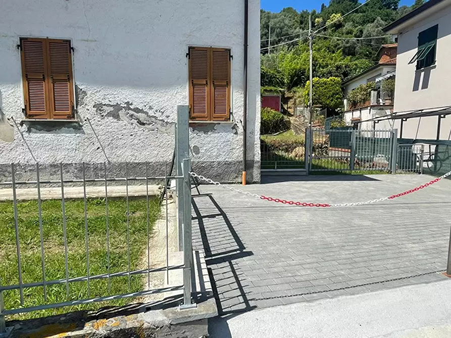 Immagine 1 di Casa semindipendente in vendita  a Ameglia
