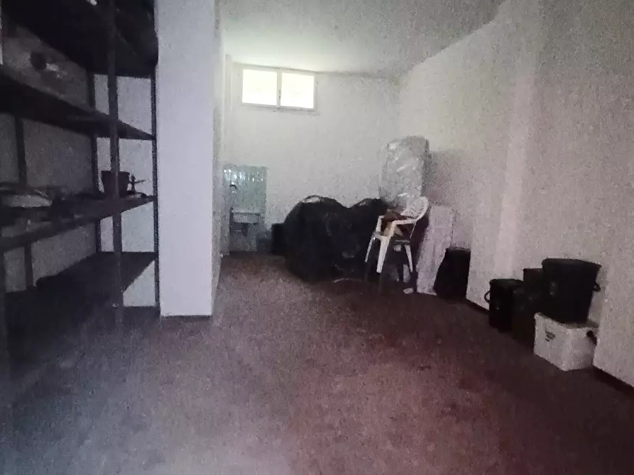 Immagine 7 di Quadrilocale in vendita  a Ameglia