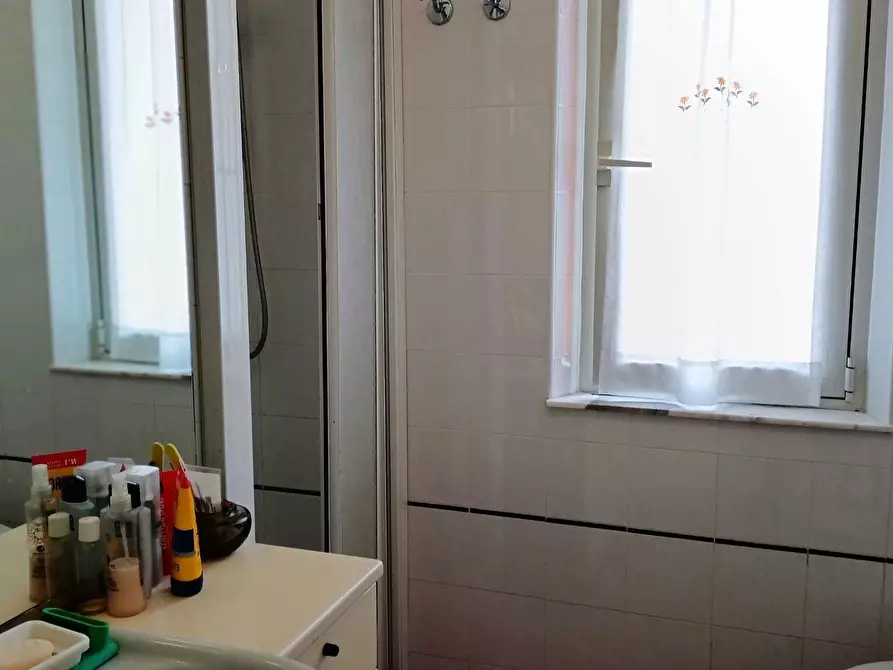 Immagine 15 di Casa semindipendente in vendita  a Ameglia