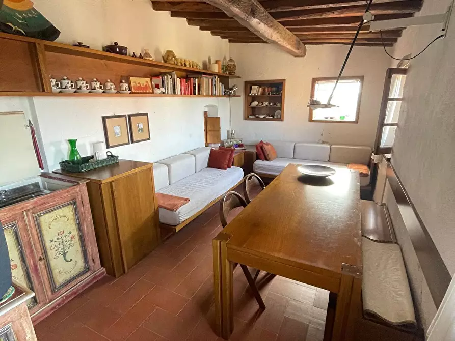 Immagine 23 di Pentalocale in vendita  in Piazza XIII Dicembre 6 a Ameglia