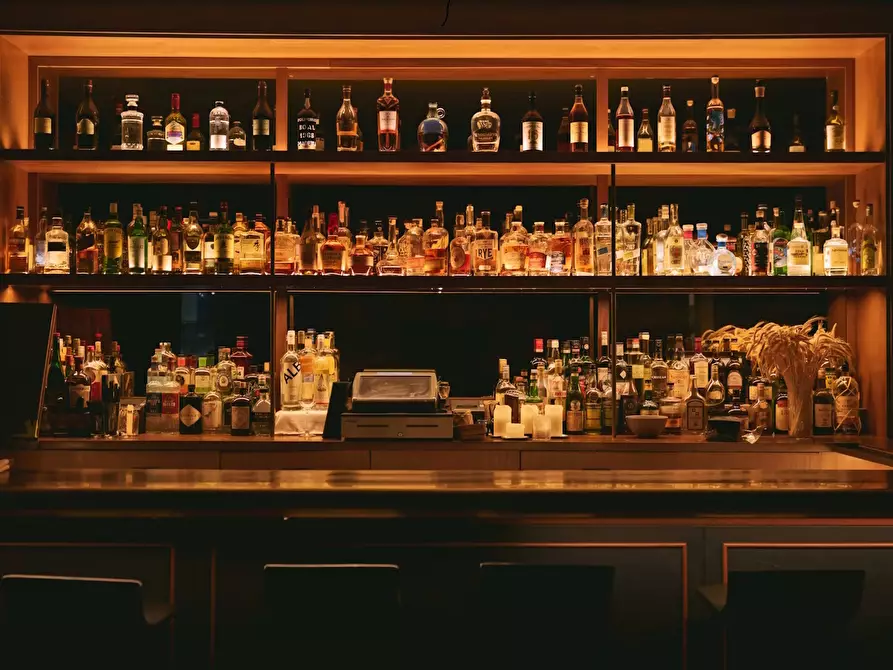 Immagine 1 di Bar / Ristorante in vendita  in Piazza Giulio Beverini a La Spezia