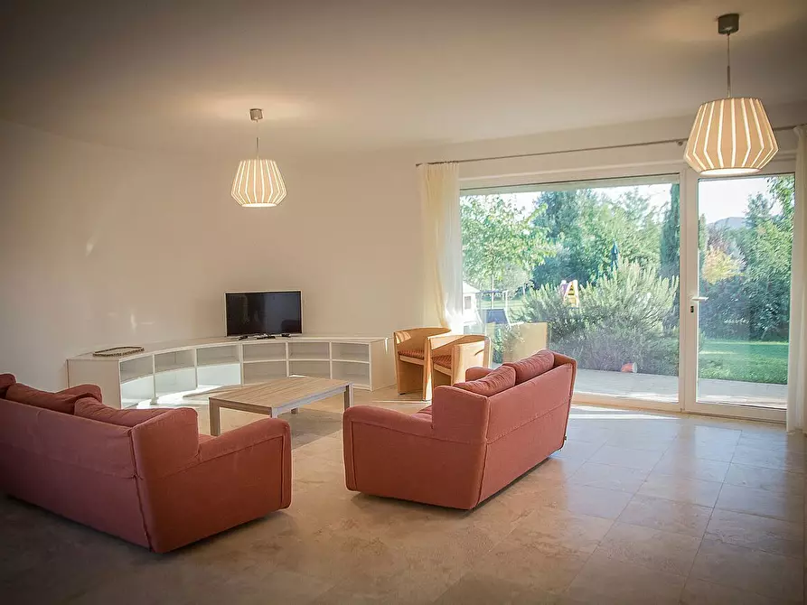 Immagine 11 di Casa indipendente in affitto  a Sarzana