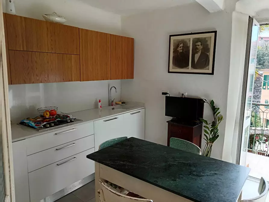 Immagine 5 di Appartamento in vendita  in via vitt. emanuele a Vezzano Ligure