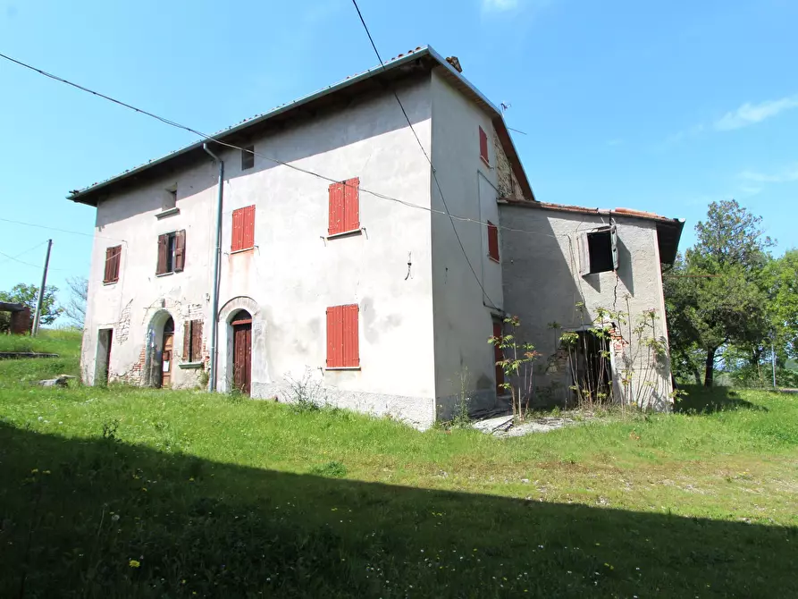 Immagine 10 di Rustico / casale in vendita  in via Castello a Valsamoggia