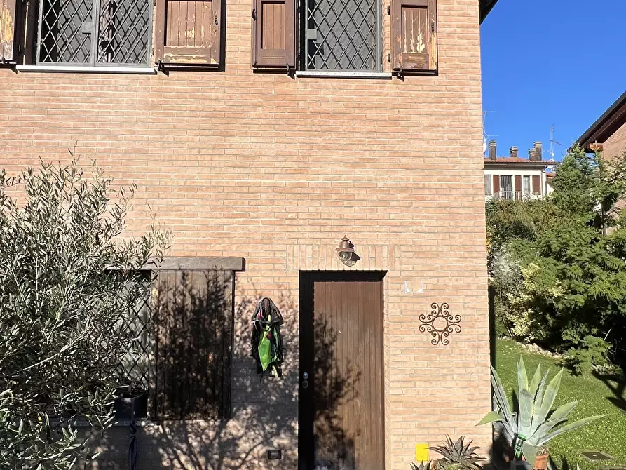 Immagine 2 di Villetta a schiera in vendita  in Via A. Pallotti a Valsamoggia