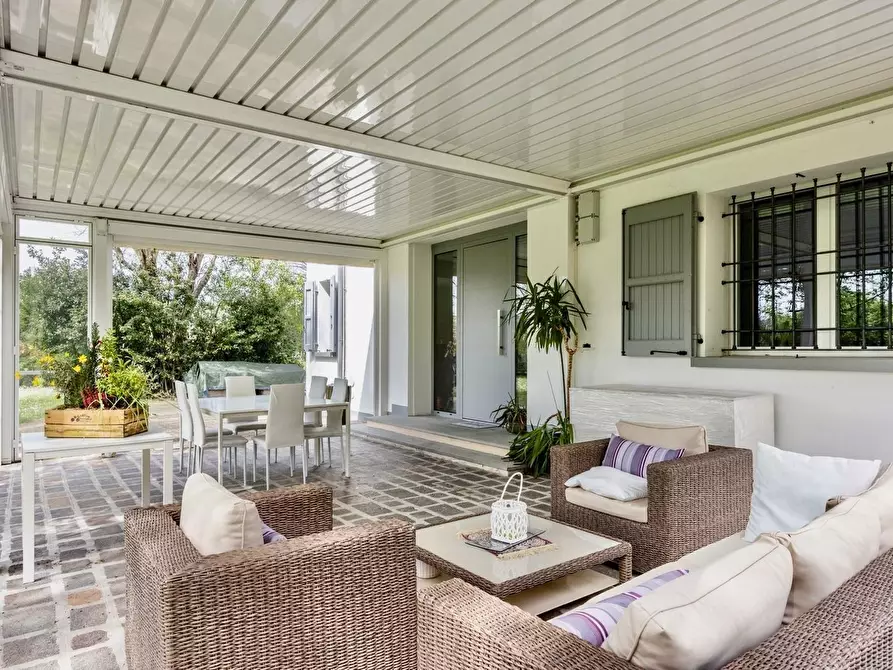 Immagine 3 di Villa in vendita  in SP76 17 a Valsamoggia