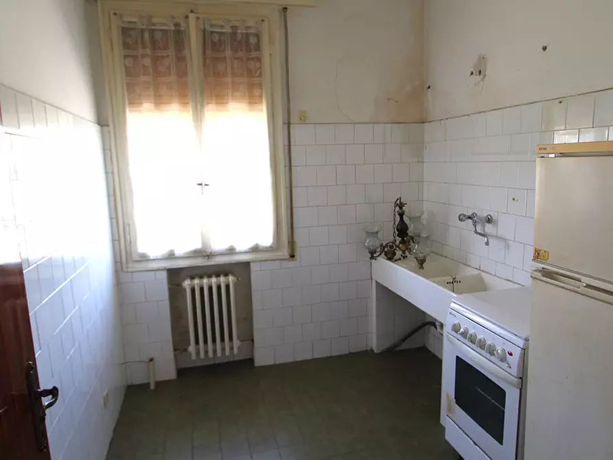 Immagine 32 di Porzione di casa in vendita  in Viale M. di Canossa a Valsamoggia