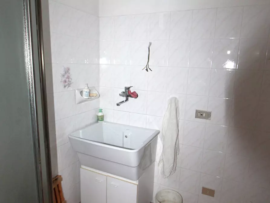 Immagine 28 di Villetta a schiera in vendita  in Via Pietro Nenni 26 a Valsamoggia