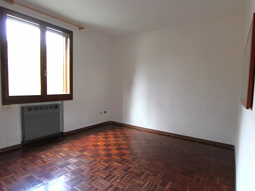 Immagine 16 di Appartamento in vendita  in Via A. Zanasi a Valsamoggia