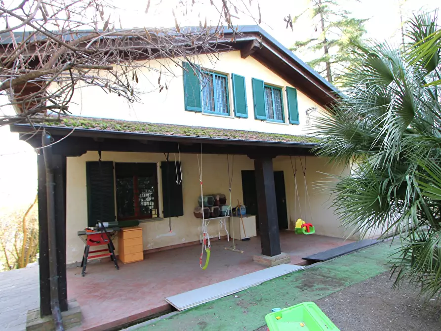 Immagine 1 di Casa indipendente in vendita  in Via Ca' Foscolo a Valsamoggia