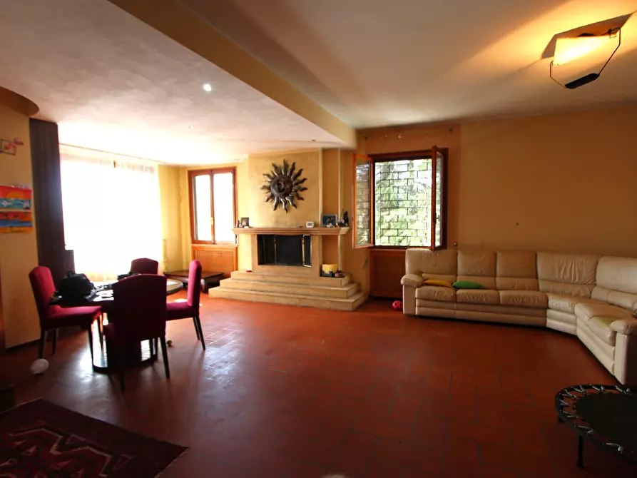 Immagine 3 di Casa indipendente in vendita  in Via Ca' Foscolo a Valsamoggia