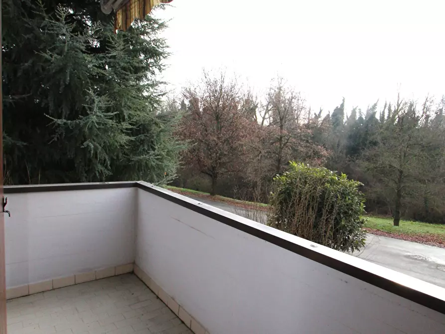 Immagine 10 di Appartamento in vendita  in Via E. Carnevali a Valsamoggia